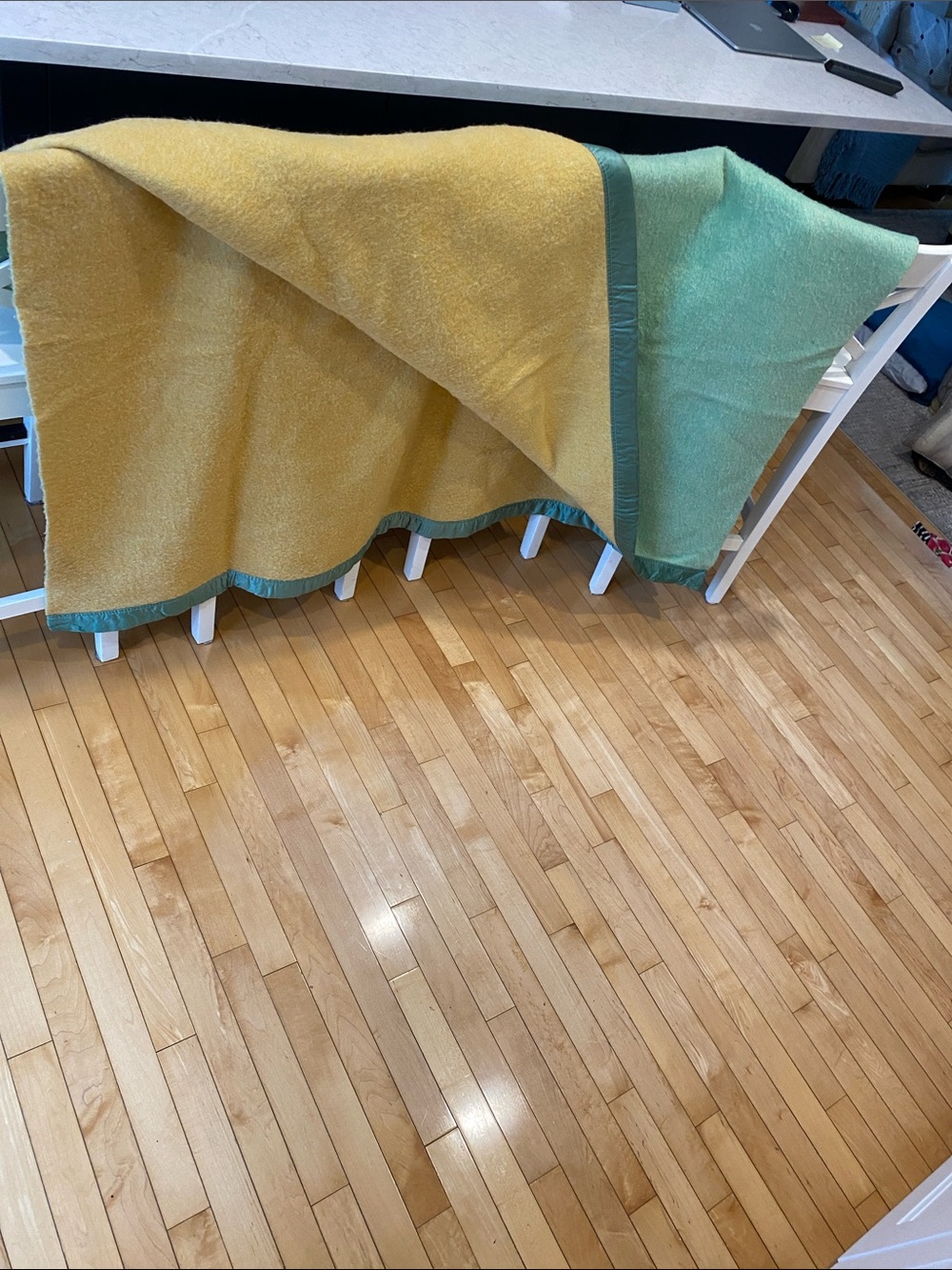WOOL MADE IN CANADA AYERS VTG Two Sided Wool Blanket in Yellow/Green 79”x 59”